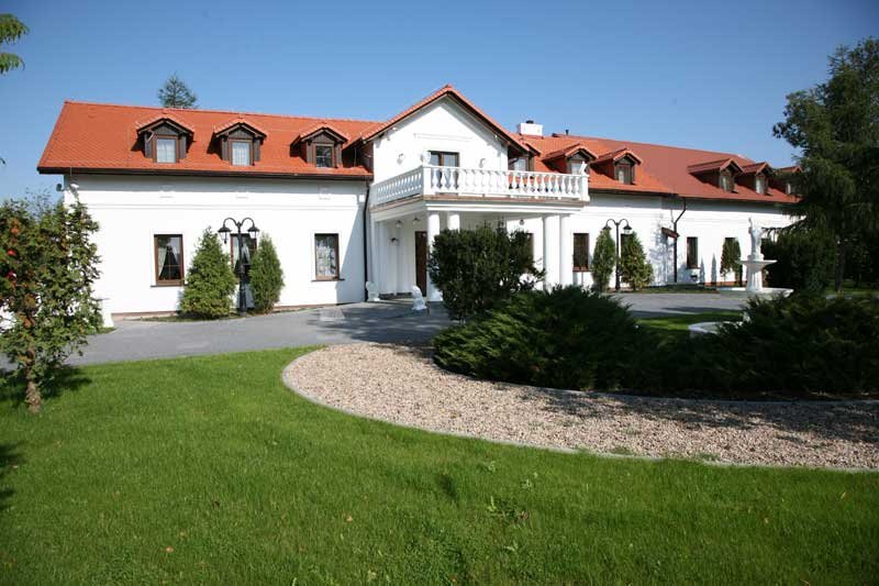 Pamietna Dworek-官方