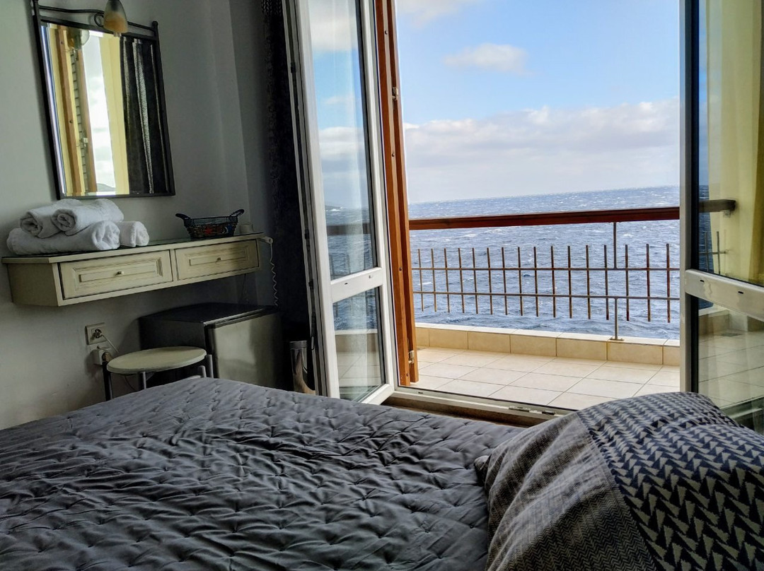 Nisaki Hotel & Elite Suites