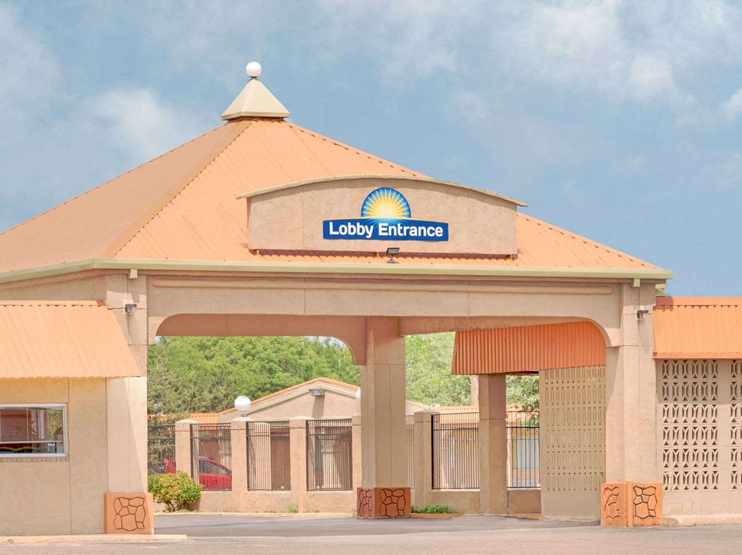 普莱恩维尔戴斯酒店