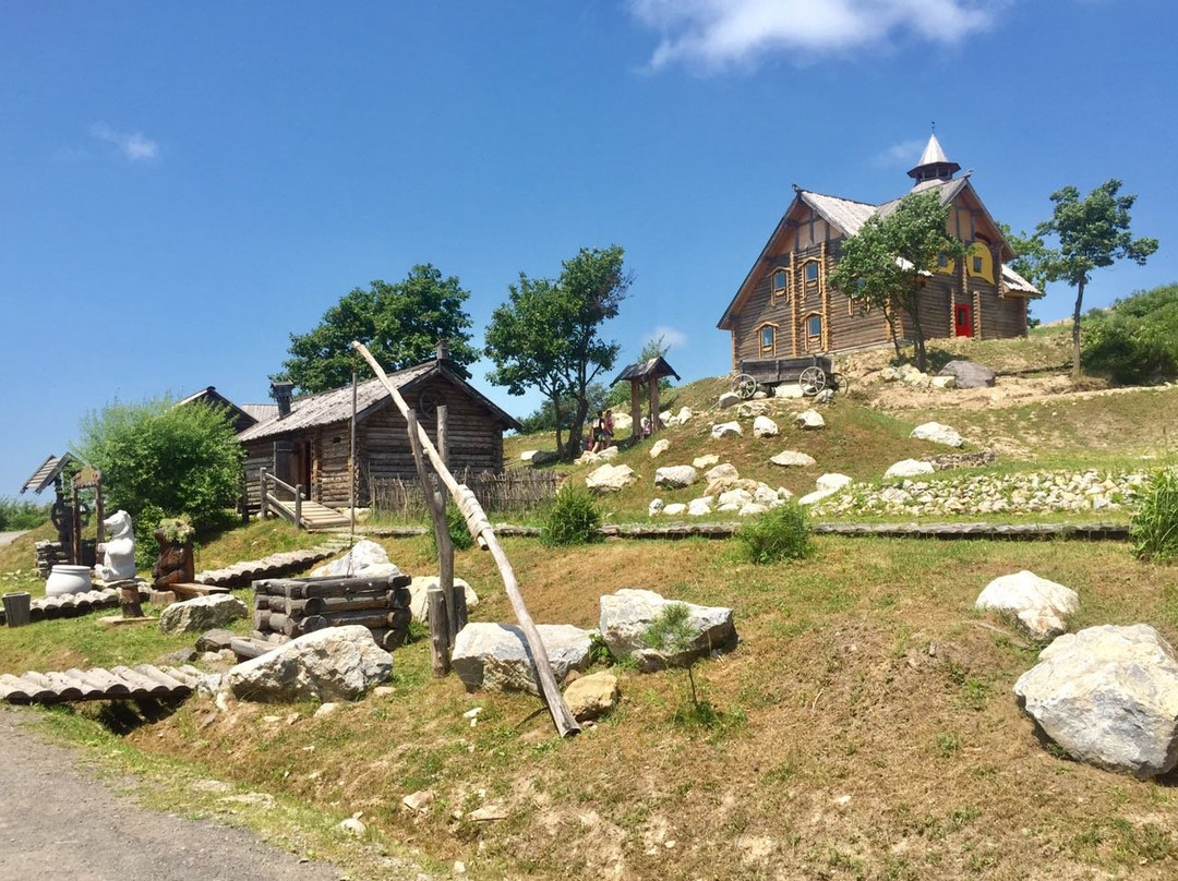 Park Izumrudnaya Dolina-Utesnoe必去景点