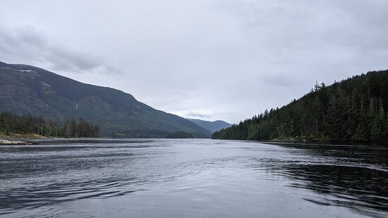 Skookumchuck Boat Tours-Egmont必去景点