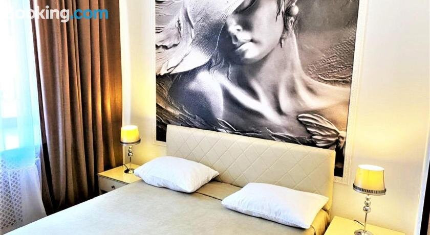 Butik-Otel' Dronov