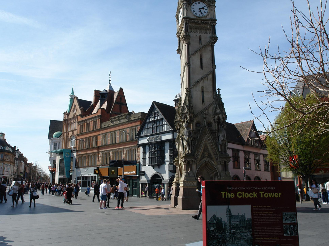 Haymarket Memorial Clock Tower景点图片