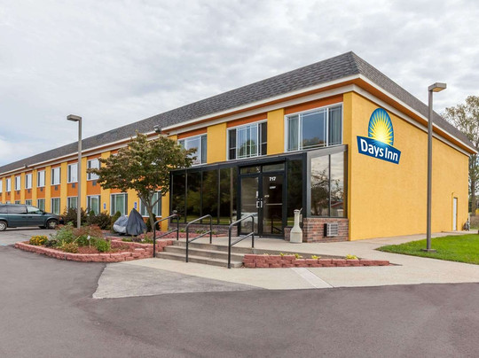 Days Inn by Wyndham Holland主图