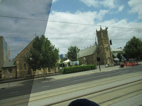 Light's Vision at Montefiore Hill-阿德莱德必去景点