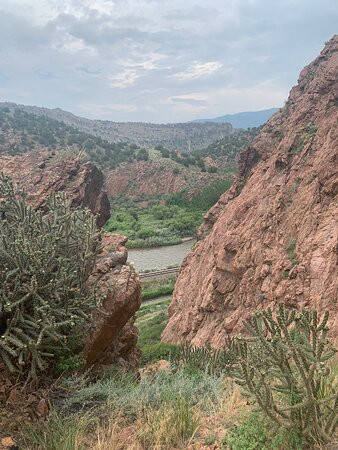 Tunnel Drive Trail Head-卡农城必去景点