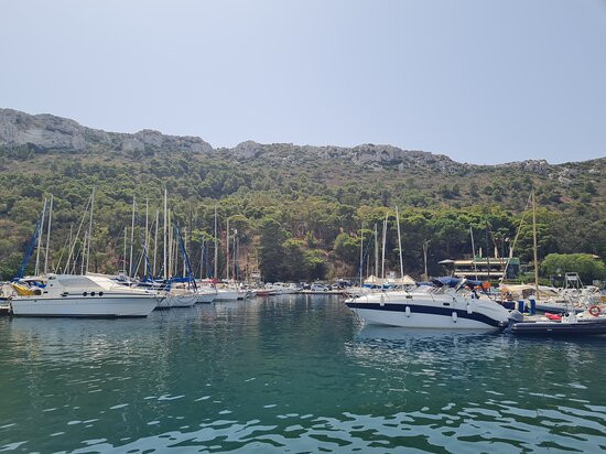 Sailing Center Marina Piccola-卡利亚里省必去景点