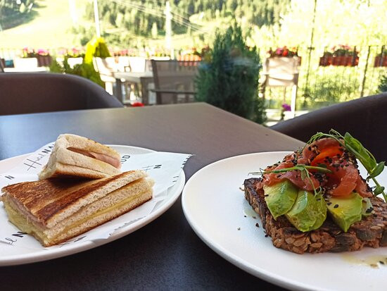 纳奥迪酒店主图