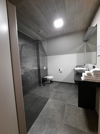 B&B Allegambe's Goed-官方