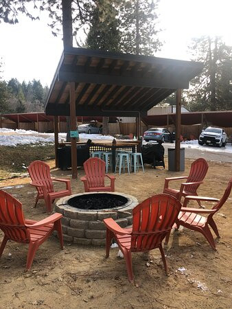 Summit View Inn主图