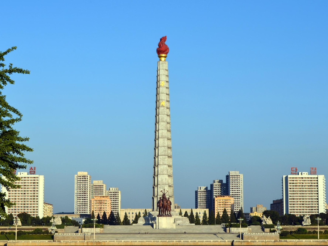 Tower of the Juche Idea景点图片