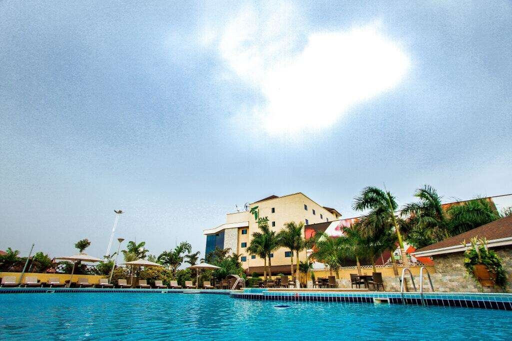 Oak Plaza Hotel East Airport