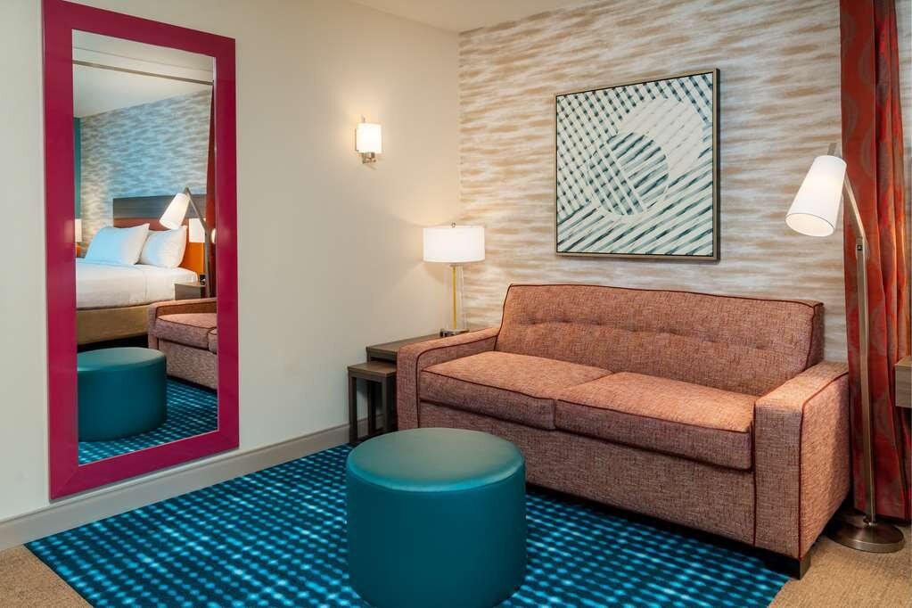 Home2 Suites by Hilton Corona主图