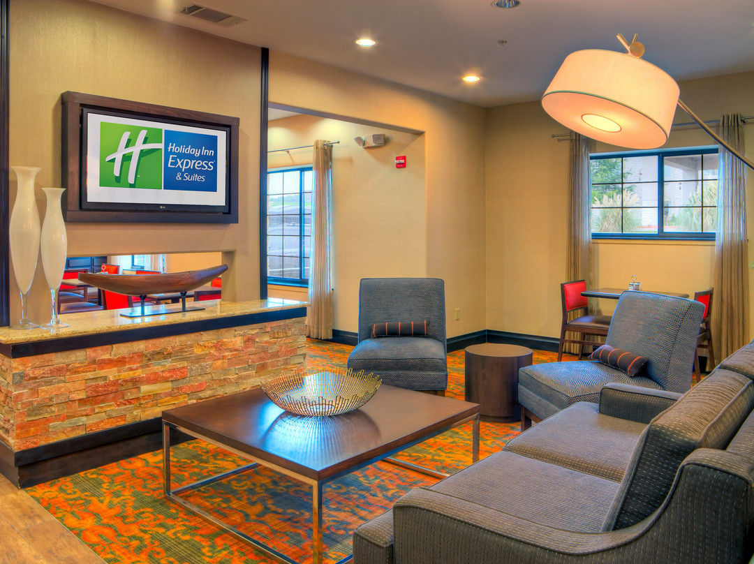 Holiday Inn Express & Suites Granbury By IHG主图