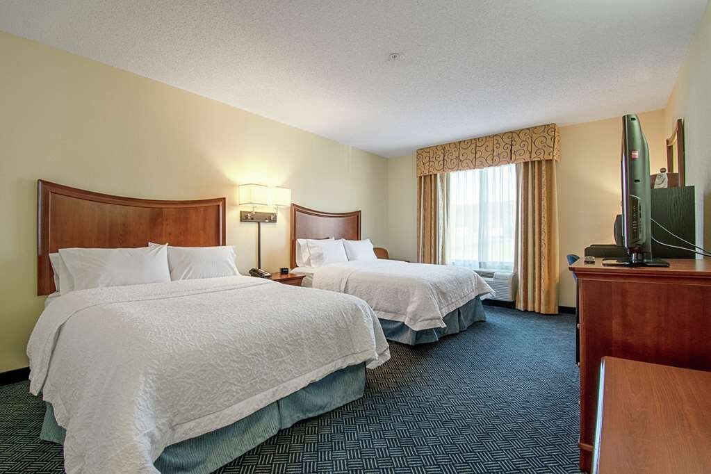 Hampton Inn Pine Grove主图