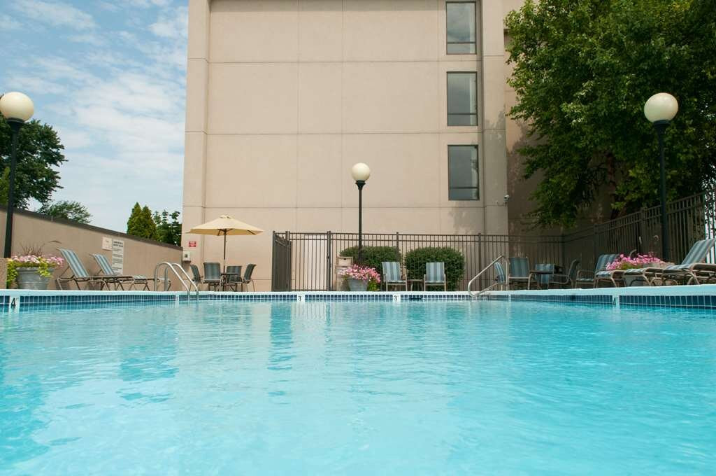 Hampton Inn Louisville-north/clarksville主图