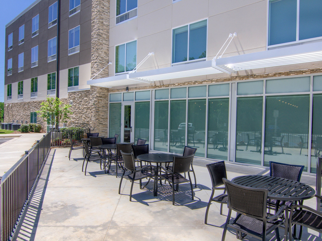 Holiday Inn Express & Suites Mobile - University Area by IHG主图