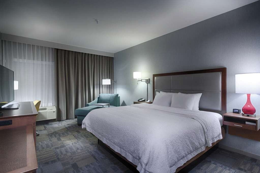 Hampton Inn Salina主图