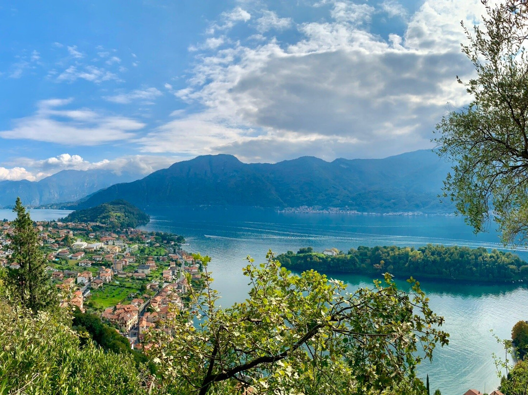Torre Del Soccorso Detta Del Barbarossa-特雷梅佐必去景点