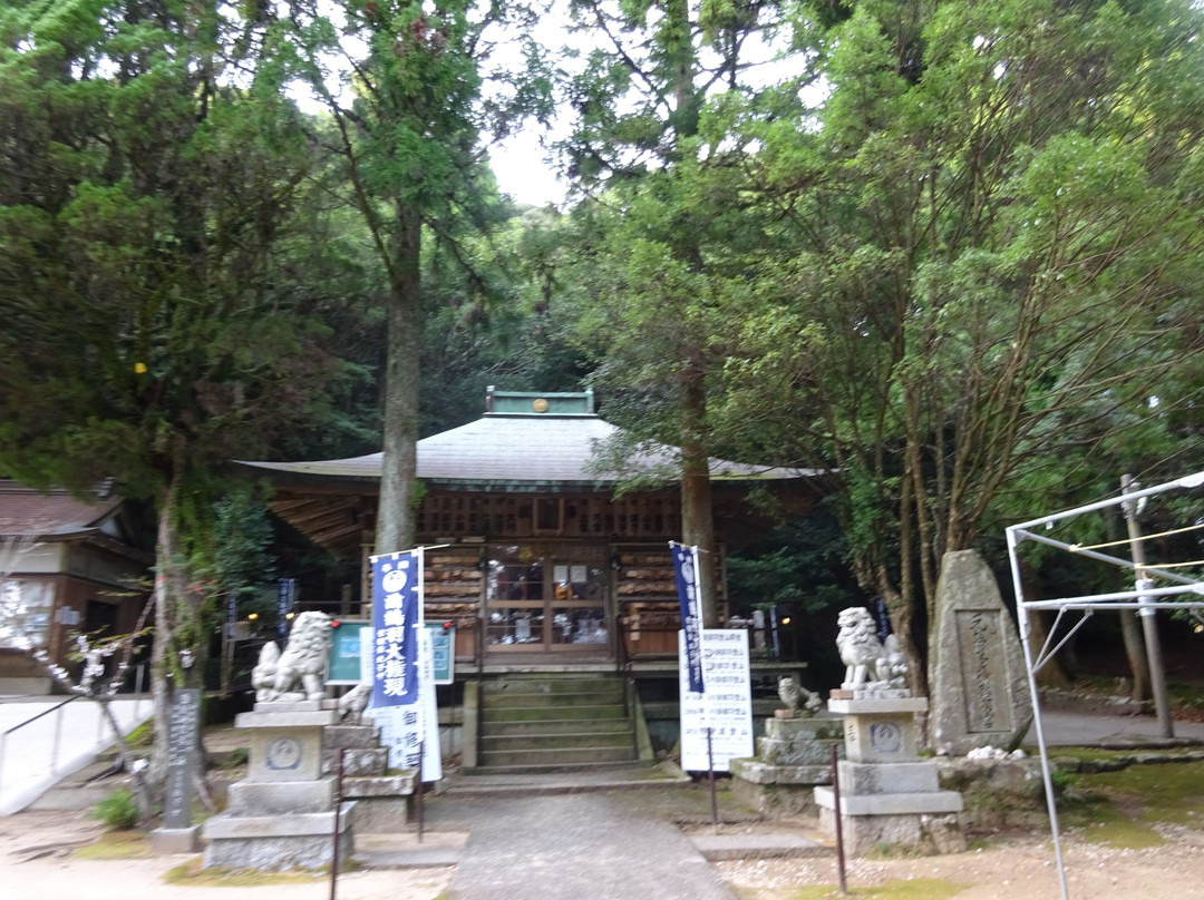 Yuzuruha Shrine景点图片