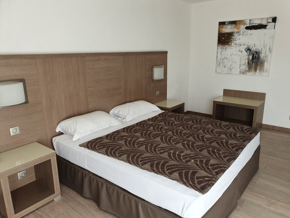 Le Calvi Hôtel主图