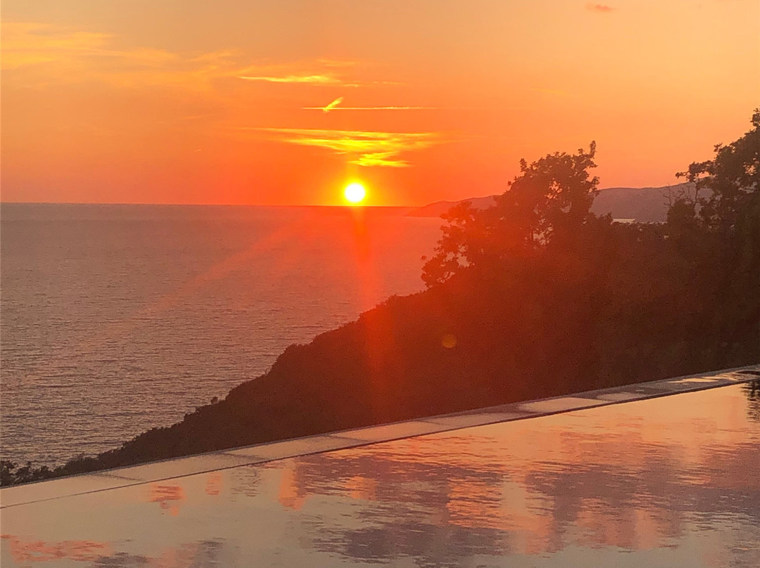 Vivid Blue Serenity Resort主图