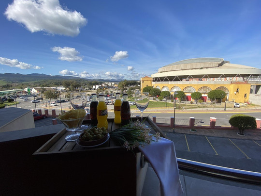 蒙特拉广场酒店主图