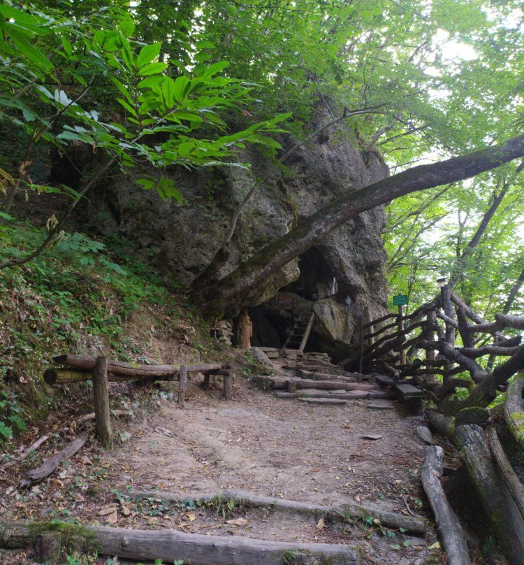 Grotta del Romito-Marradi必去景点