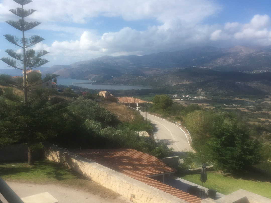 Lagoon View Apartments主图