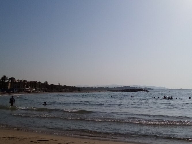 Platja de Cubelles景点图片
