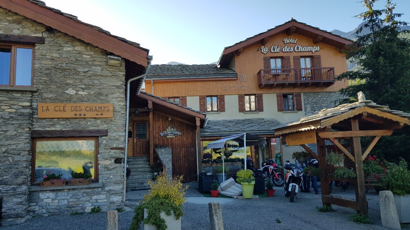Hotel La Cle des Champs-官方