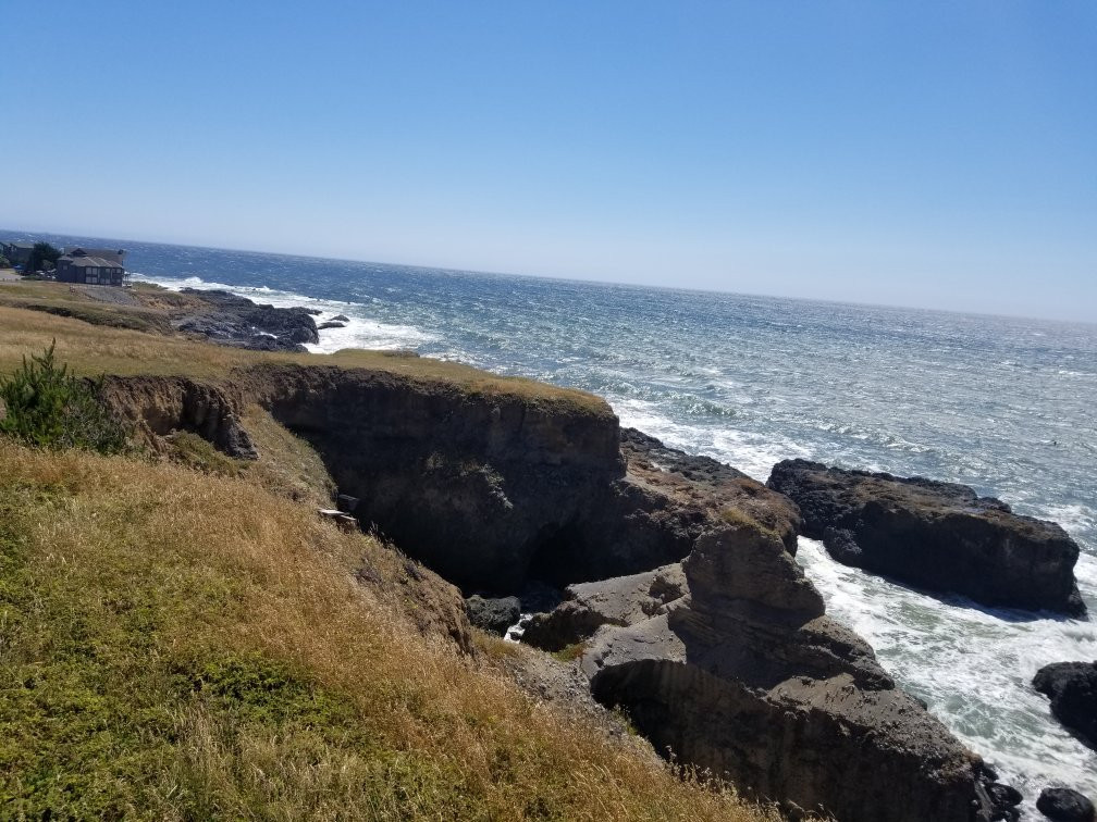 Inn Of The Lost Coast主图