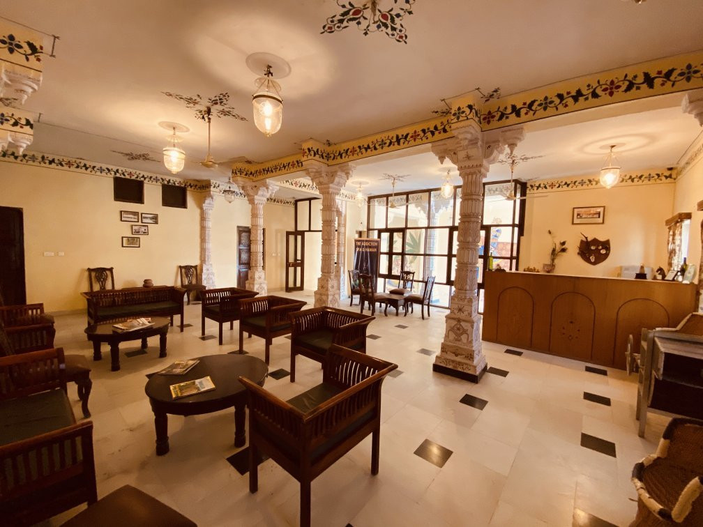 Hotel Jhalamand Garh主图