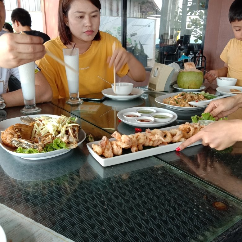 Damnoen Saduak Elephant Village景点图片