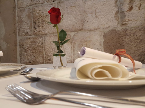 Porat Restaurant & Bar主图