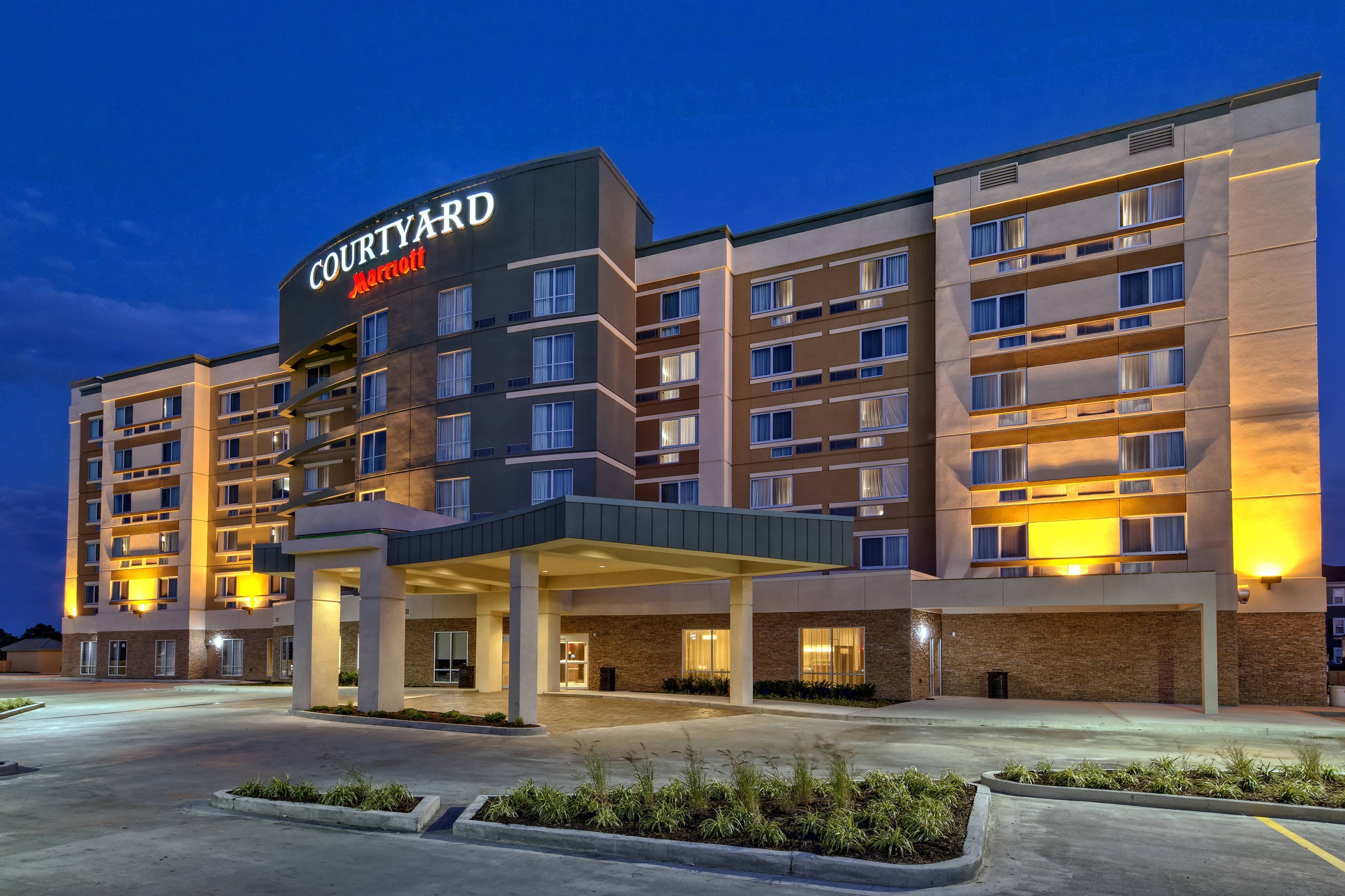 Courtyard Westbury Long Island-官方