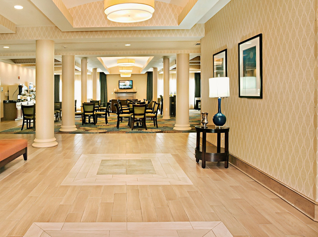 Holiday Inn Express & Suites Bossier City By IHG主图