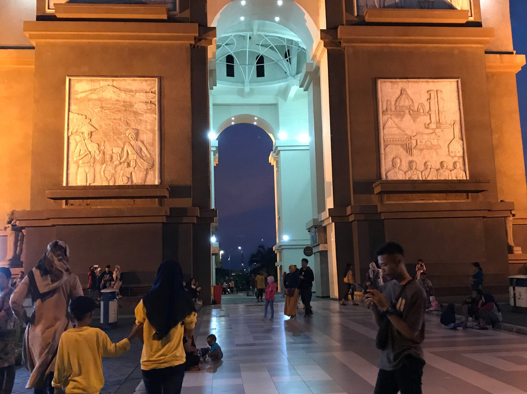 Simpang Lima Gumul Monument-谏义里必去景点