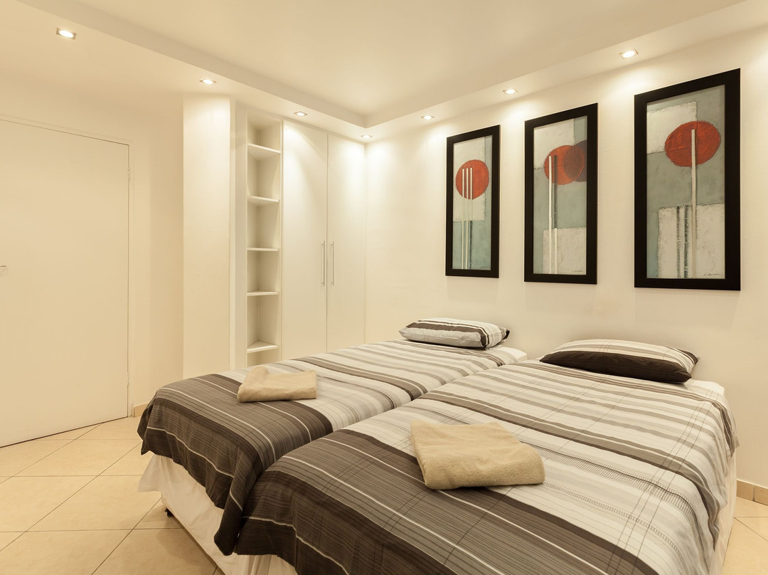 The Waves Blouberg Beach Apartments主图