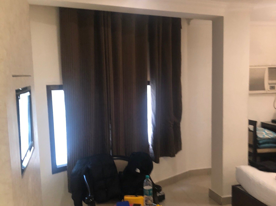 普什别墅酒店主图