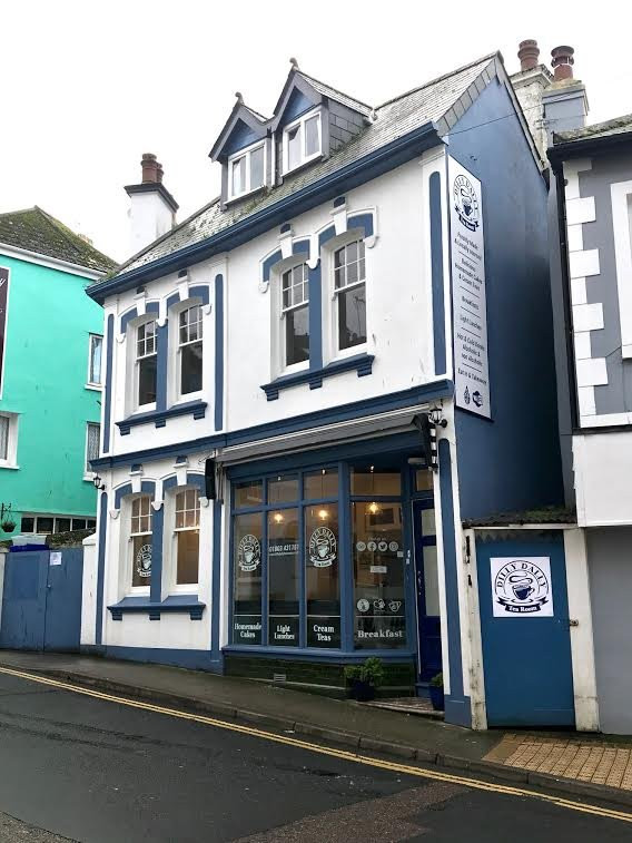Dillydally Tearoom - Brixham