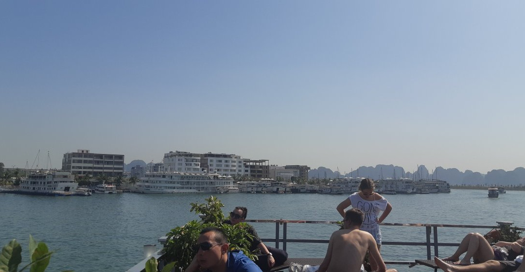 Golden Bay Cruise-下龙湾必去景点