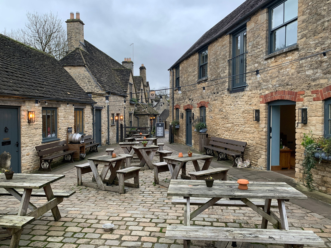 The Royal Oak Tetbury主图