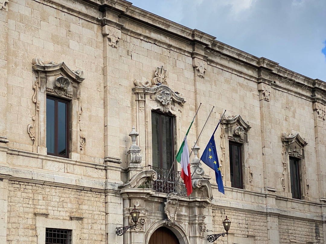 Palazzo del Real Monte di Pieta-Barletta必去景点