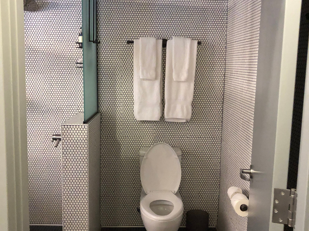 Found:Re Phoenix主图