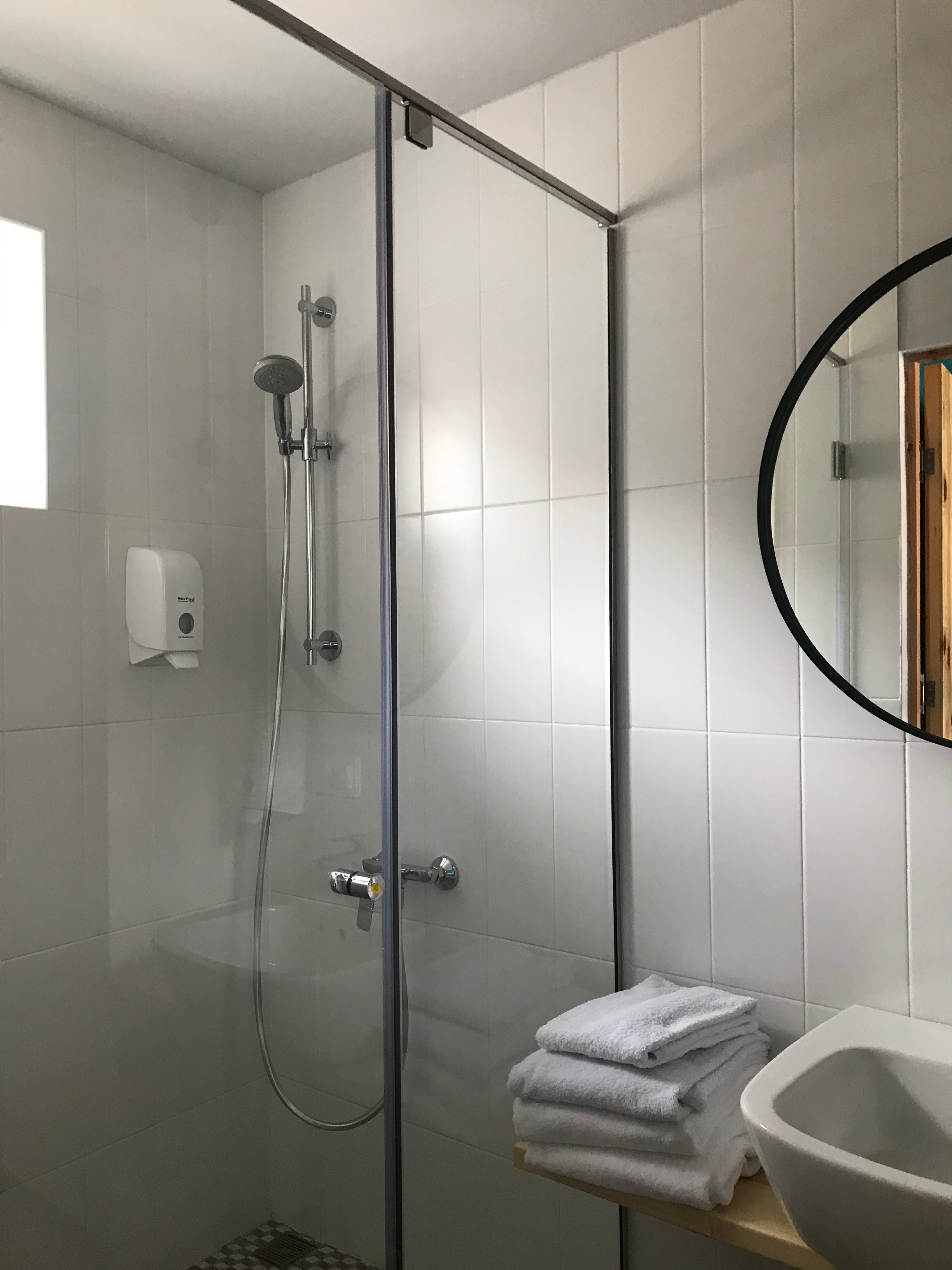 Vardeni Guesthouse-浴室