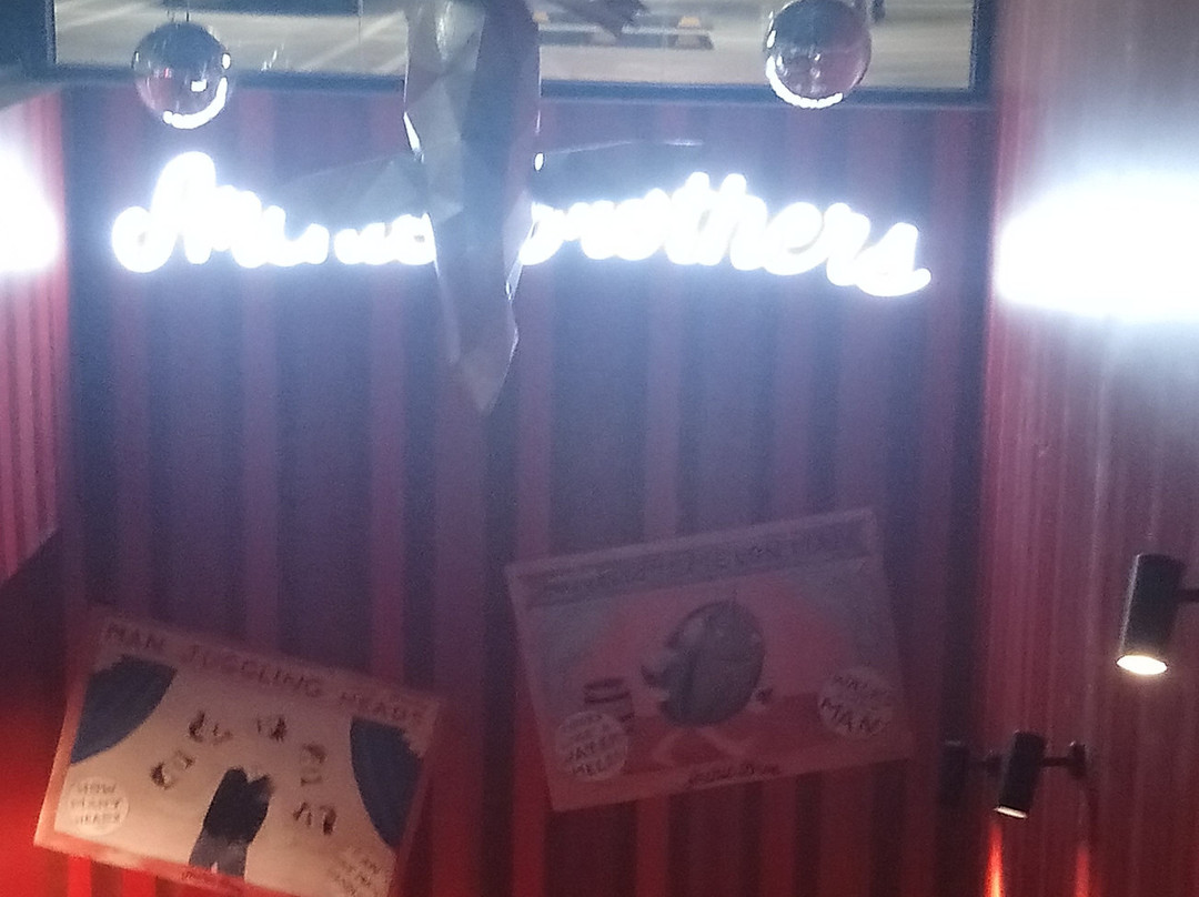 Archie Brothers Cirque Electriq Newmarket景点图片