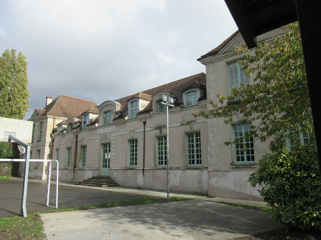 Petit château-Montfermeil必去景点