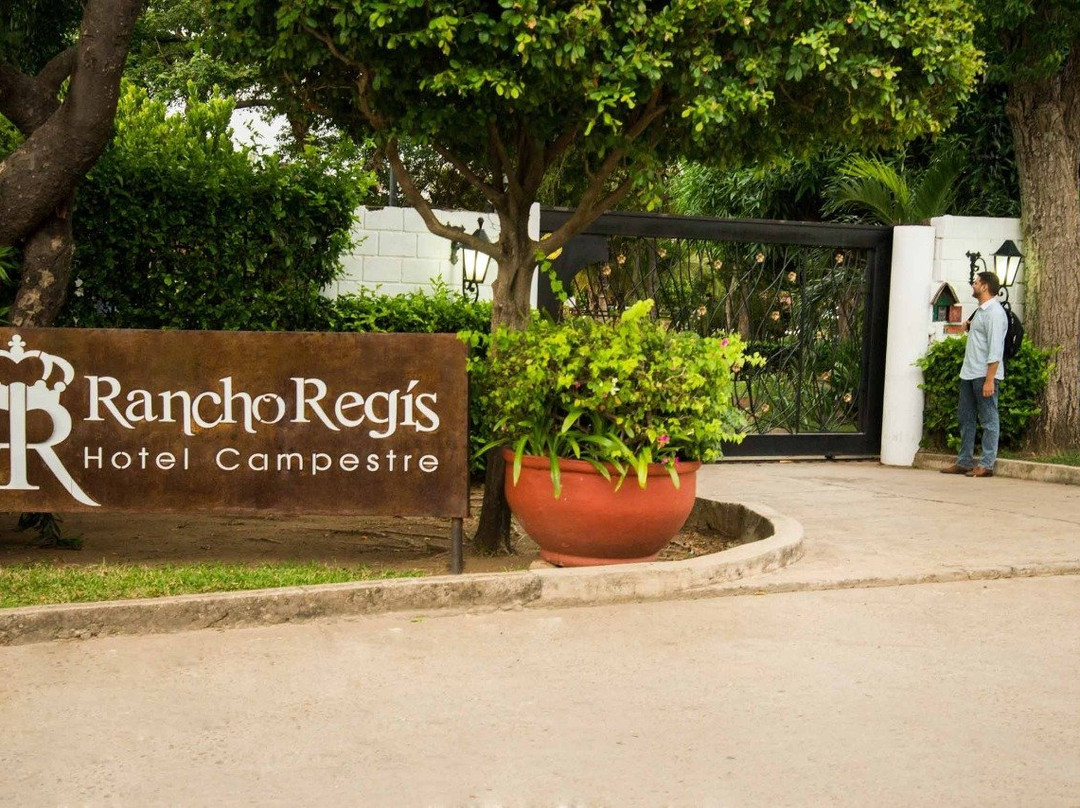 Hotel Rancho Regis主图