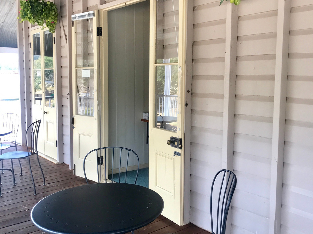 The Linville Hotel主图